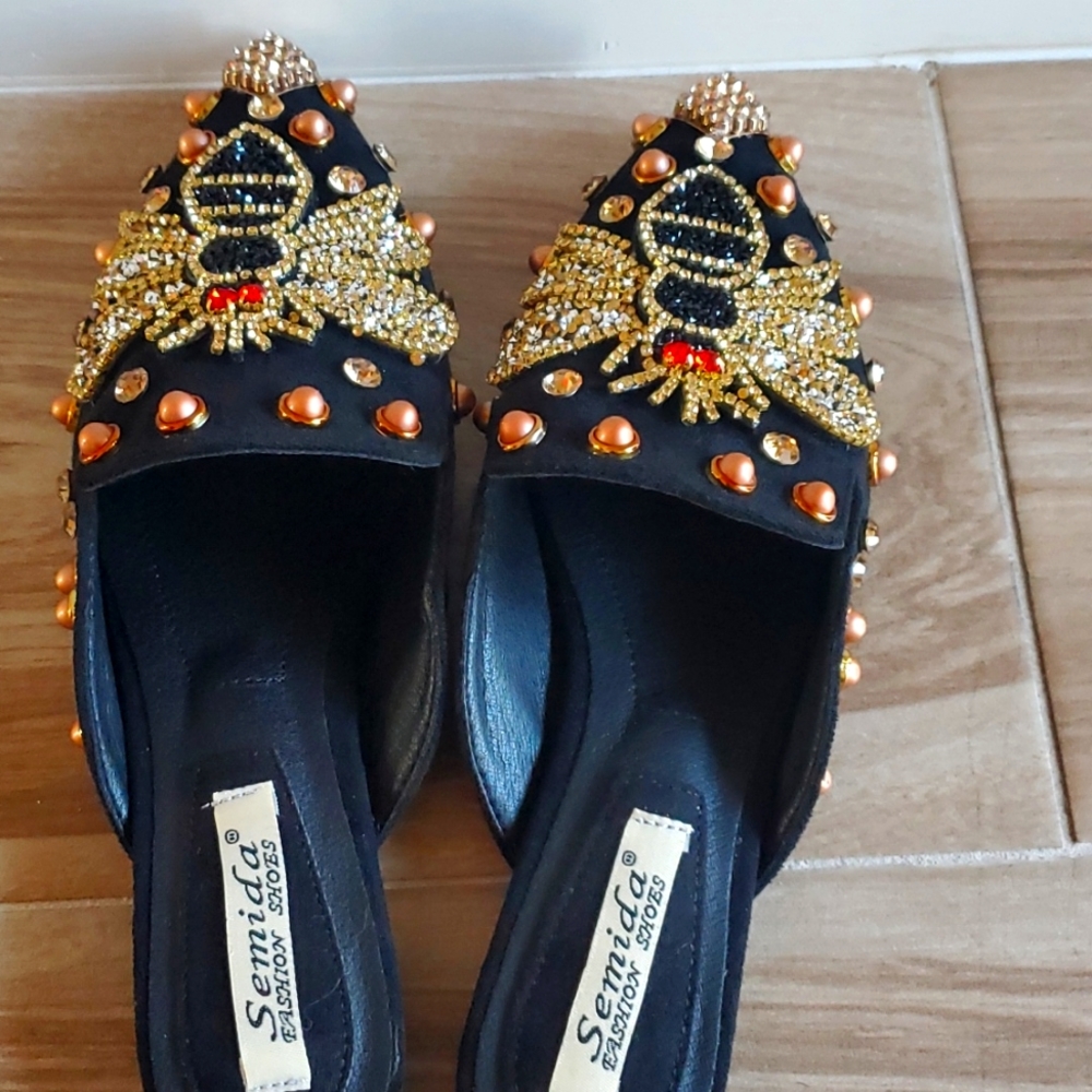 Sandal